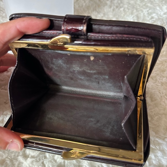 Louis Vuitton Monogram Amarante Vernis Kisslock Wallet - Picture 12 of 15